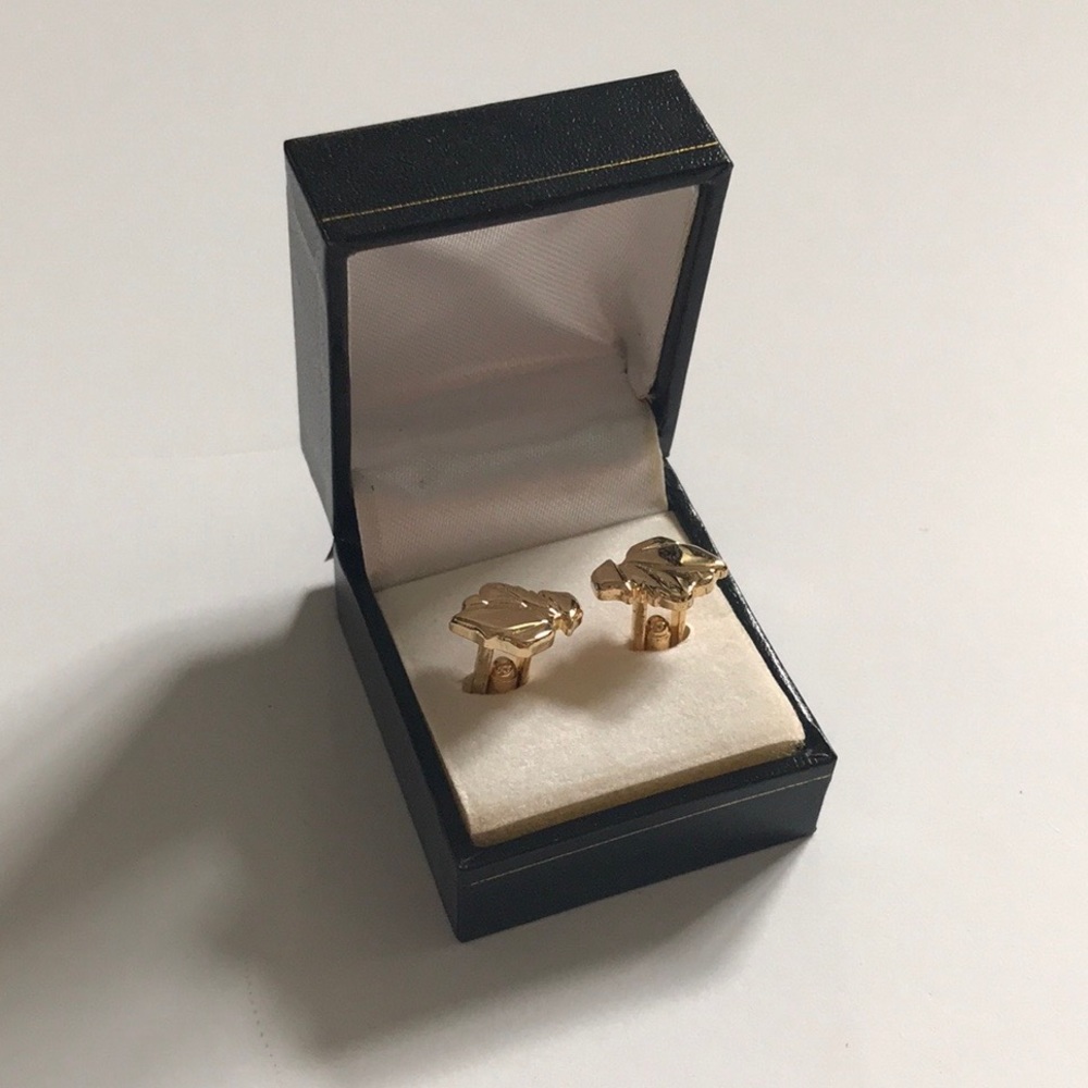 Cufflinks